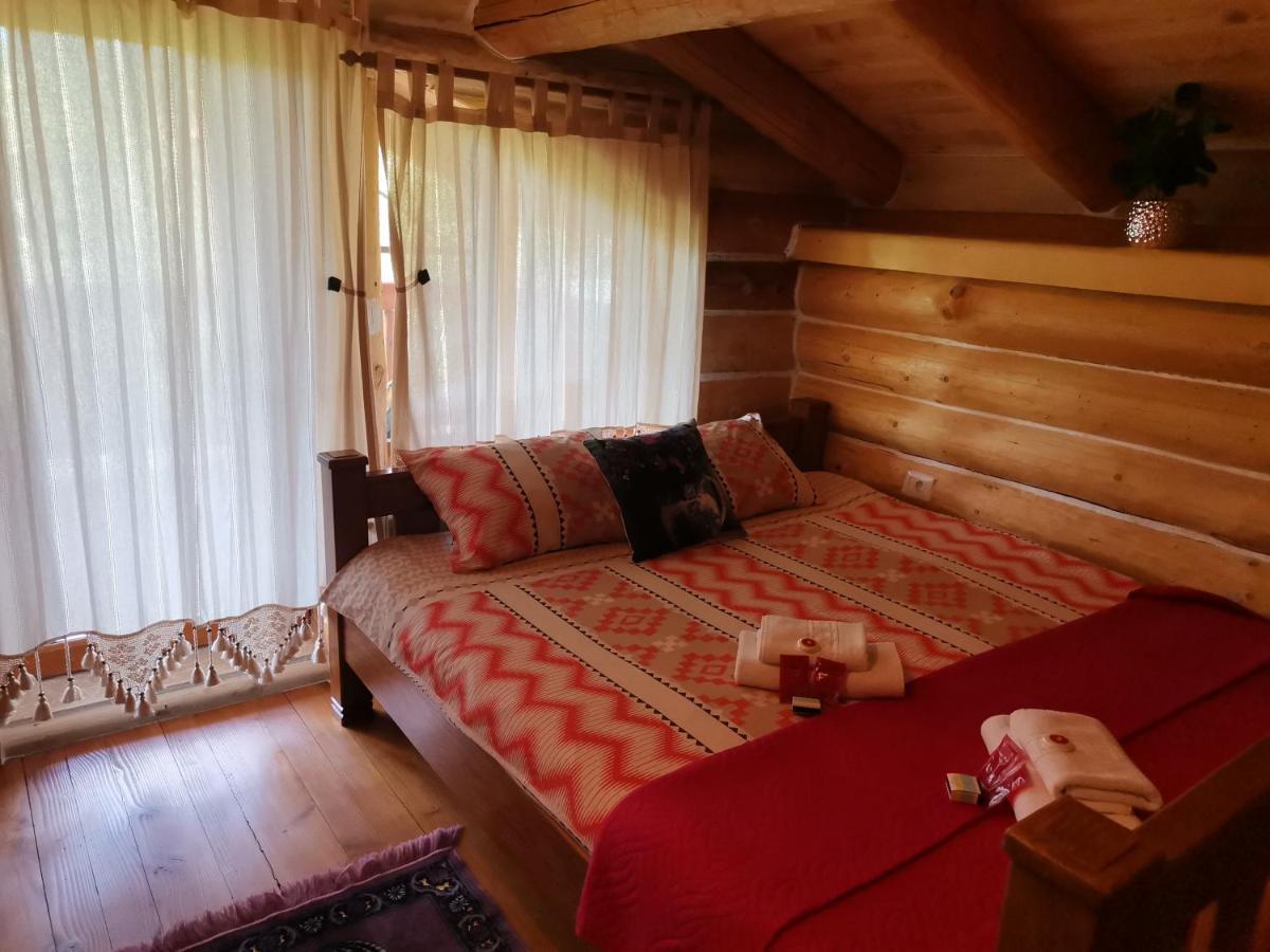 Cabana Casa De Piatra, De La Mara Deseşti Εξωτερικό φωτογραφία