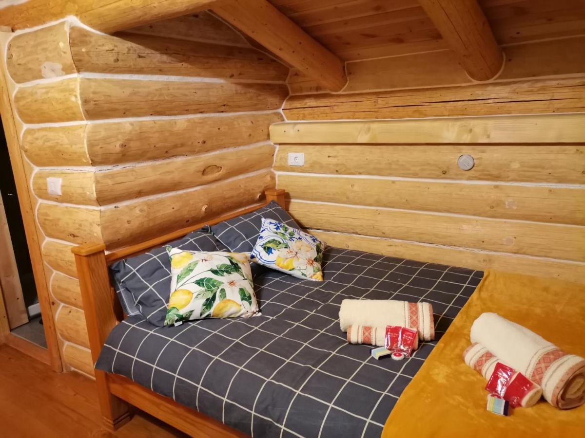 Cabana Casa De Piatra, De La Mara Deseşti Εξωτερικό φωτογραφία